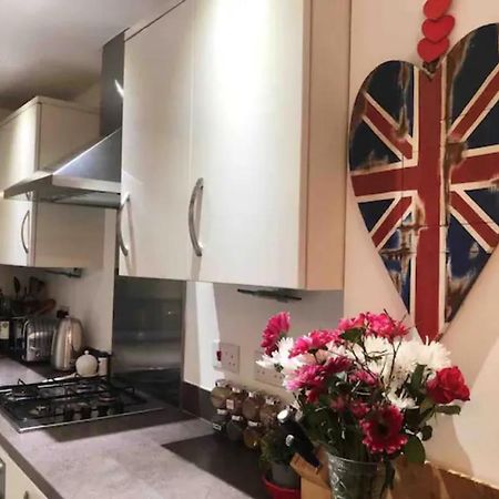 4 Bedroom House In Seaside Town Литлхемптон Экстерьер фото