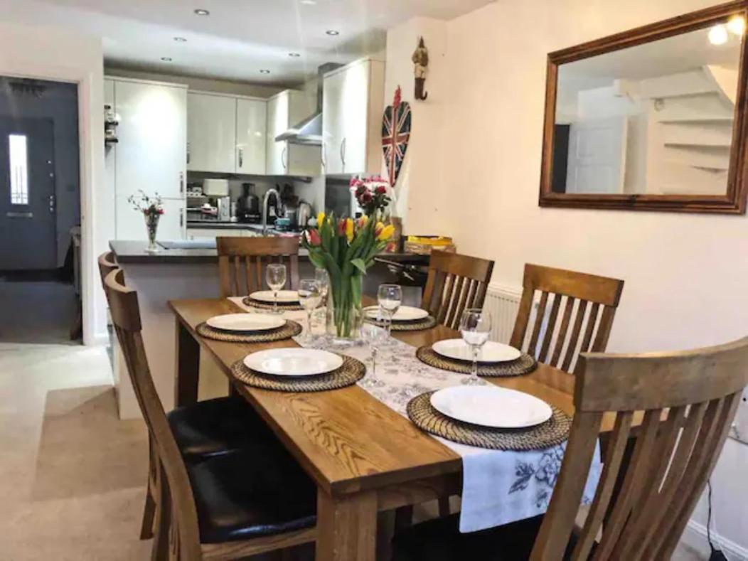 4 Bedroom House In Seaside Town Литлхемптон Экстерьер фото